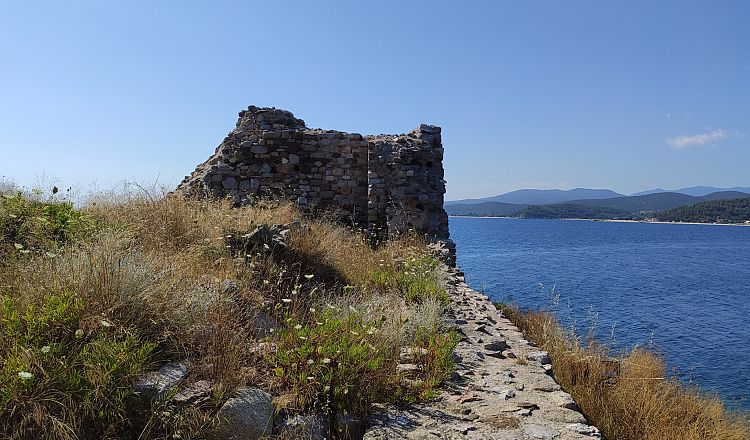 Вид на крепость Лекифос
