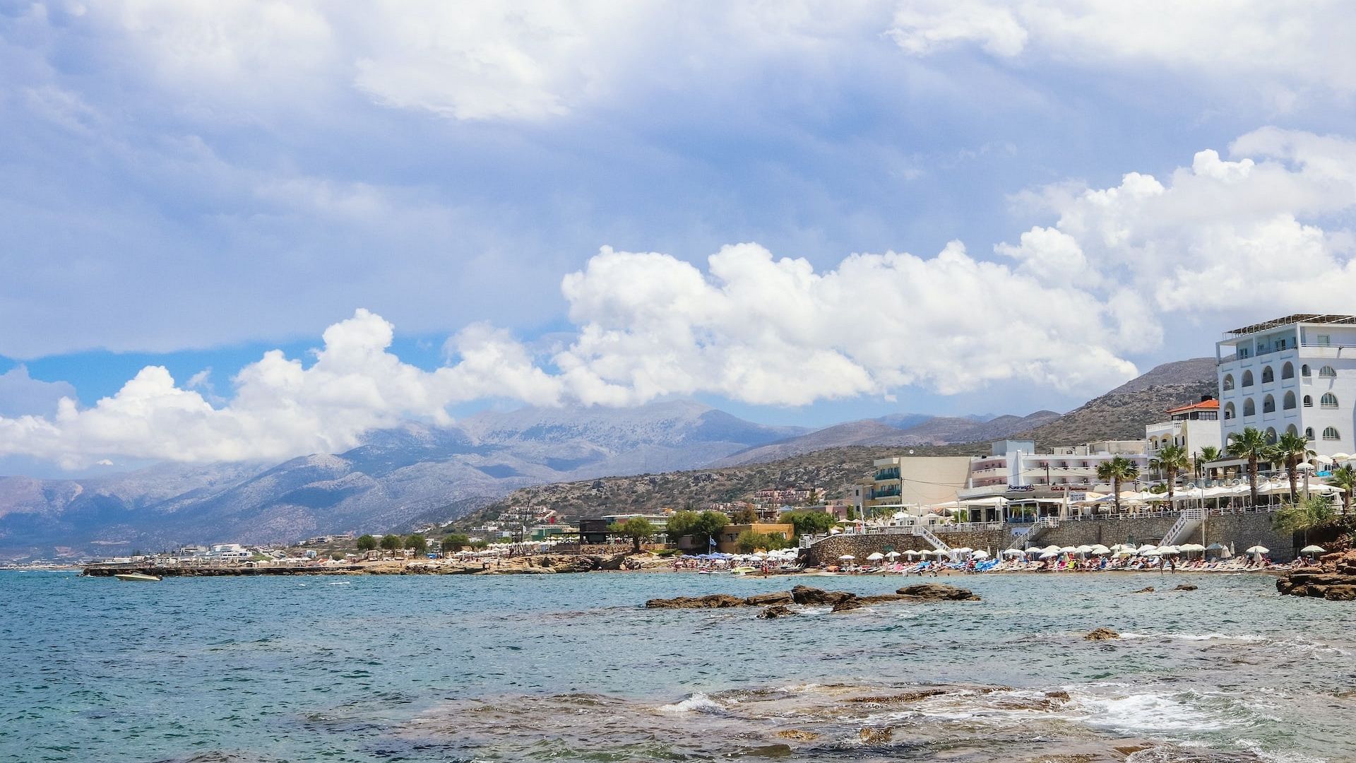 Attractions of Hersonissos: what to see in the city and nearby