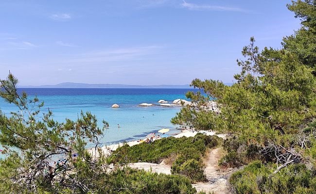 Где открывать пляжный сезон в Греции