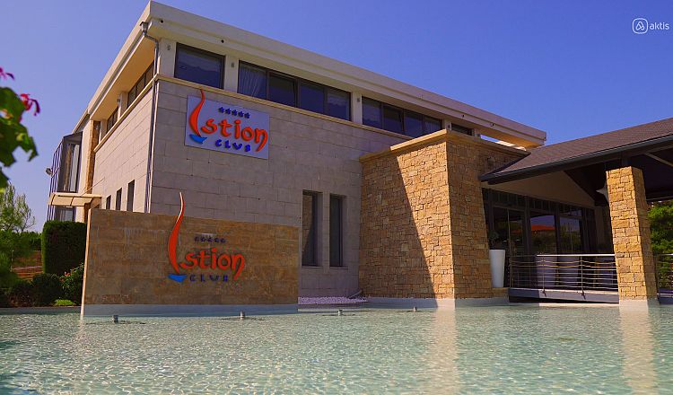 5-star Istion Club Hotel with swimming pools, buffet and sea view