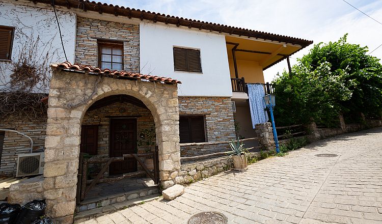 Traditional houses in Afytos